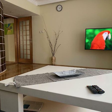 Central Apartment With City View Πρίζρεν Εξωτερικό φωτογραφία
